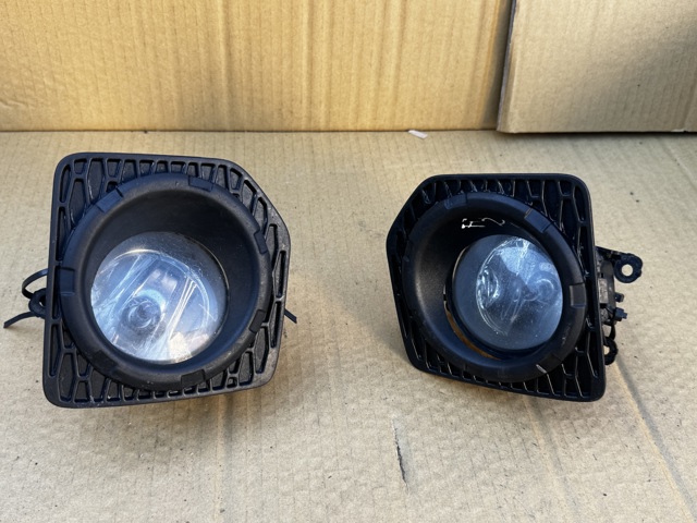 Противотуманки LR057400 LAND ROVER