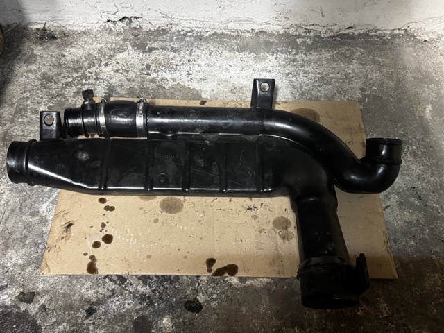 Воздухозаборник PHD000180 LAND ROVER
