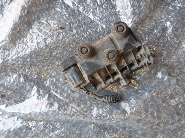 Блок клапанов регулируемой подвески, задний RVH000055 LAND ROVER