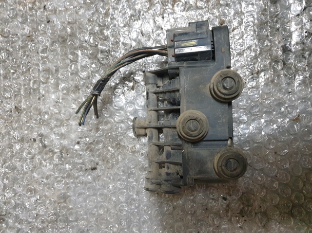 Блок клапанов регулируемой подвески, передний RVH000095 LAND ROVER