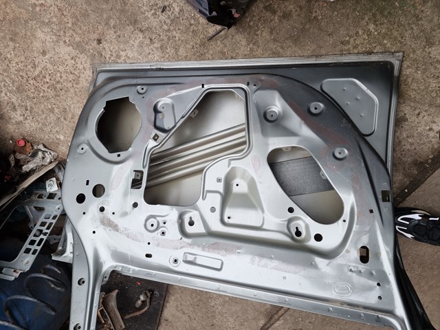 OPEL 13285606 Дверь передняя левая в наличии Ровно
