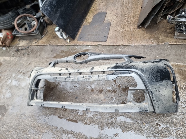 Бампер передний 5211947650 TOYOTA