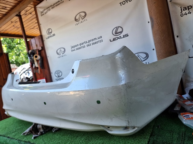 Бампер задний 5215933956 TOYOTA