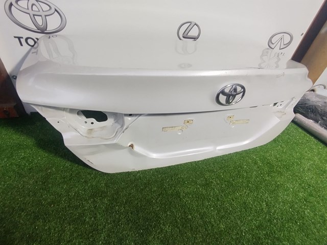 TOYOTA 6440133760 Крышка багажника в наличии Киев
