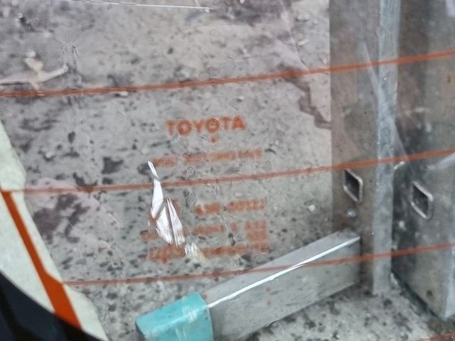 TOYOTA 68105F4021 Стекло багажника двери 3/5-й задней (ляды) в наличии Винница