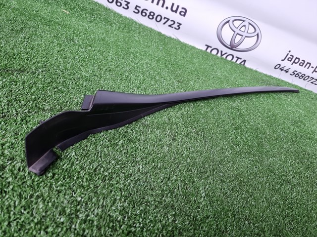 Молдинг лобового стекла, правый 7553548010 TOYOTA