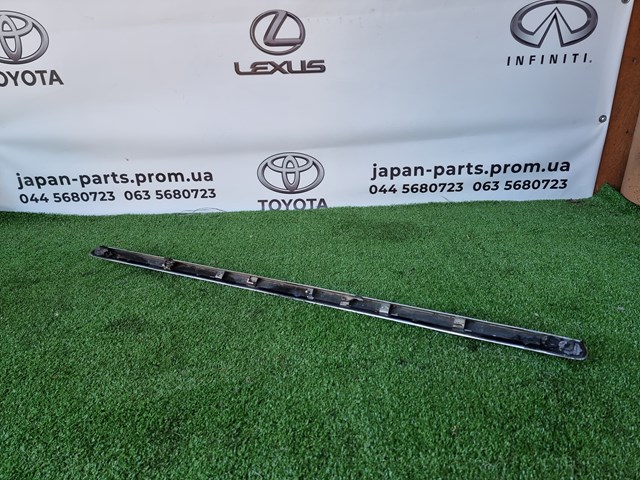 TOYOTA 75770AC010 Молдинг капота в наличии Полтава