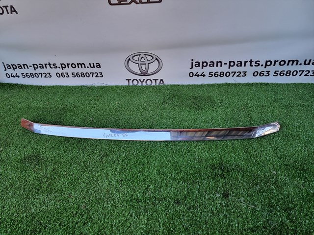 Накладка капота декоративная 75770AC010 TOYOTA