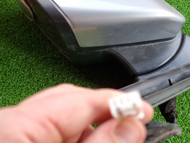 HONDA 76251TBAA11ZF Накладка (крышка) зеркала заднего вида левая в наличии Ирпень
