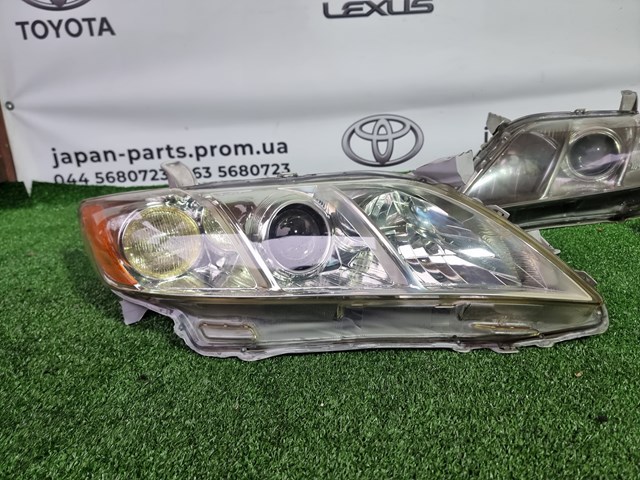 TOYOTA 8113033652 Правая фара в наличии Львов