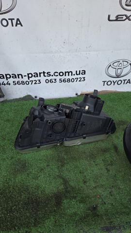 811306A170 TOYOTA Правая фара купить в Львов