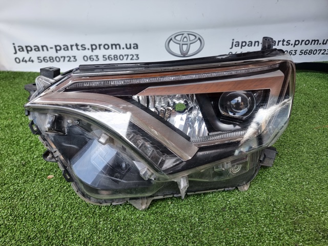 Фара основная левая 8118542680 TOYOTA