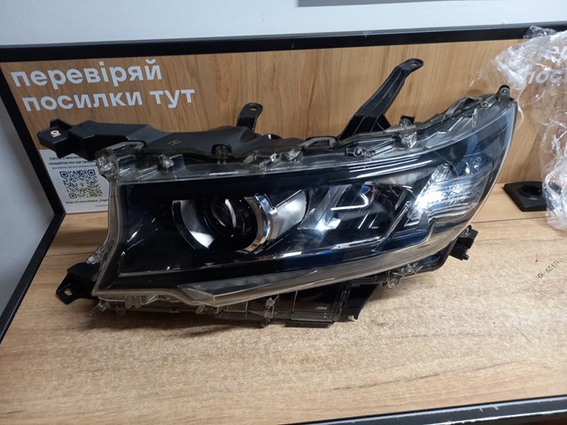 Блок фара левая 8118560N20 TOYOTA
