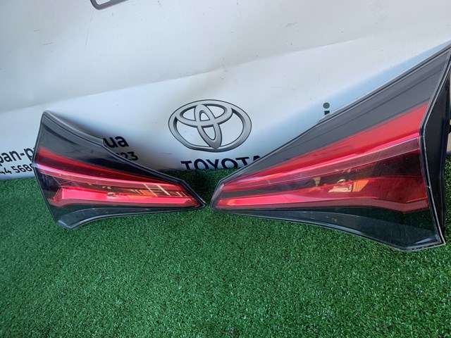 TOYOTA 8158042031 Фонарь задний правый внутренний в наличии Ирпень