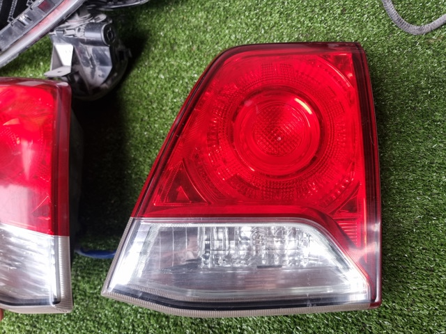 8158160280 TOYOTA Фонарь задний правый внутренний купить в Кривой Рог