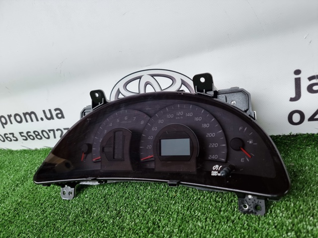 Щиток приборов 8380033D40 TOYOTA