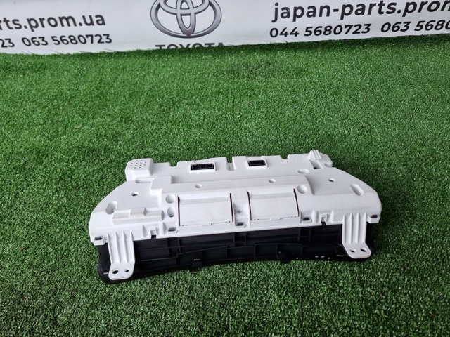8380033D40 TOYOTA Панель приборов купить в Полтава