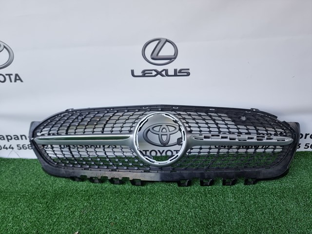 Решетка радиатора Mercedes A