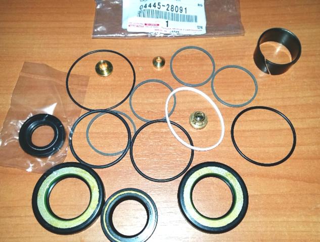 0444528091 TOYOTA Ремкомплект рулевой рейки (механизма), (ком-кт уплотнений) купить в Павлоград