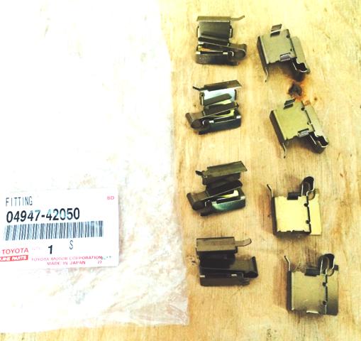 TOYOTA 0494742050 Комплект пружинок крепления дисковых колодок передних в наличии Тернополь