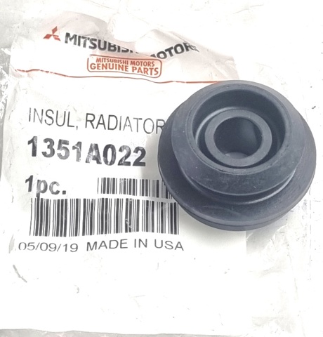 1351A022 MITSUBISHI Подушка крепления радиатора верхняя купить в Украина