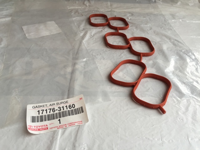 TOYOTA 1717631160 Прокладка впускного коллектора верхняя в наличии Полтава