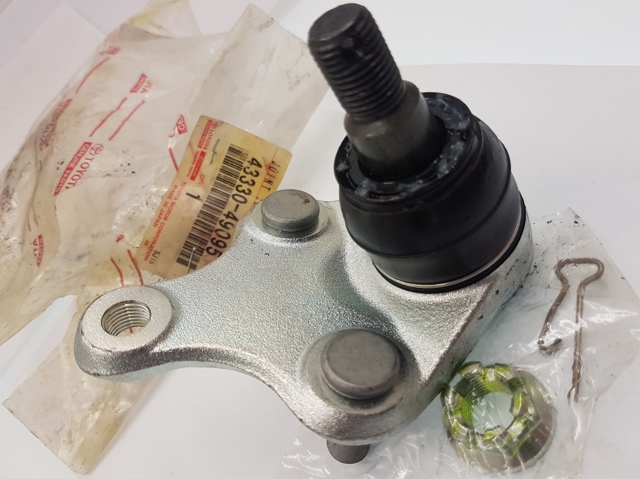 TOYOTA 4333049095 Шаровая опора нижняя в наличии Кривой Рог