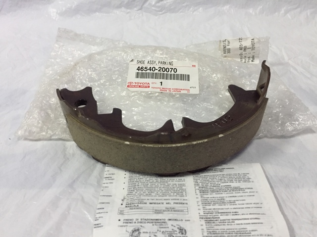Колодки ручника 4654020070 TOYOTA