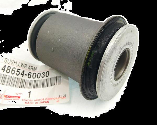 Сайлентблок переднего нижнего рычага 4865460030 TOYOTA