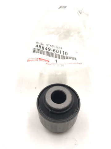 4884960110 TOYOTA Втулка стойки переднего стабилизатора купить в Ровно