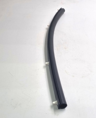 5902A015 MITSUBISHI Уплотнитель капота купить в Украина