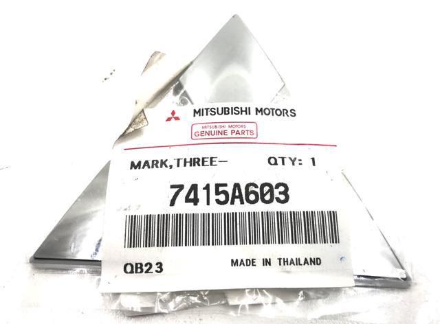 Эмблема на решетку радиатора 7415A603 MITSUBISHI