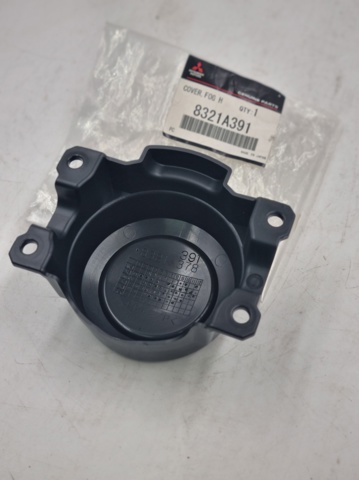 8321A391 MITSUBISHI Заглушка (решетка) противотуманных фар бампера переднего купить в Хмельницкий