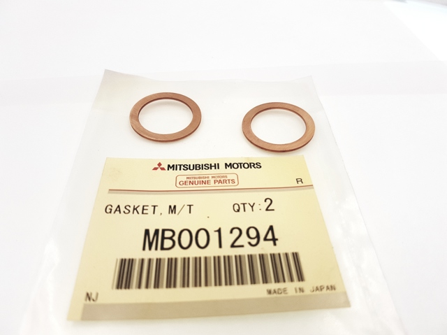 Проклалка сливной пробки редуктора MB001294 MITSUBISHI