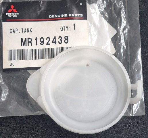 Крышка бачка стеклоомывателя MR192438 MITSUBISHI