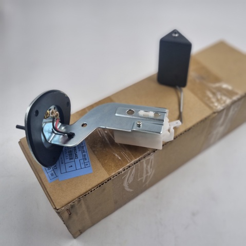 MR503462 MITSUBISHI Датчик уровня топлива купить в Полтава