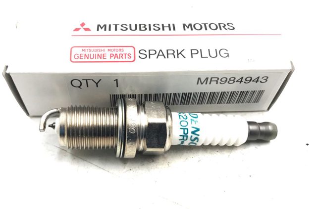 MITSUBISHI MR984943 Свечи зажигания в наличии Днепр