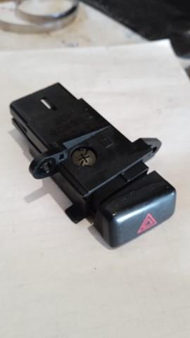 8433233030 TOYOTA Кнопка включения аварийного сигнала купить в Ирпень
