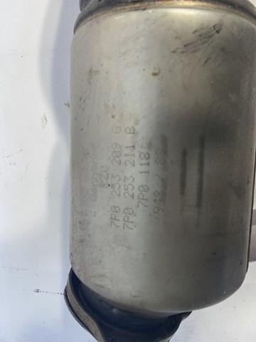 7P0253209G Труба приемная (штаны) глушителя передняя правая купить Павлоград