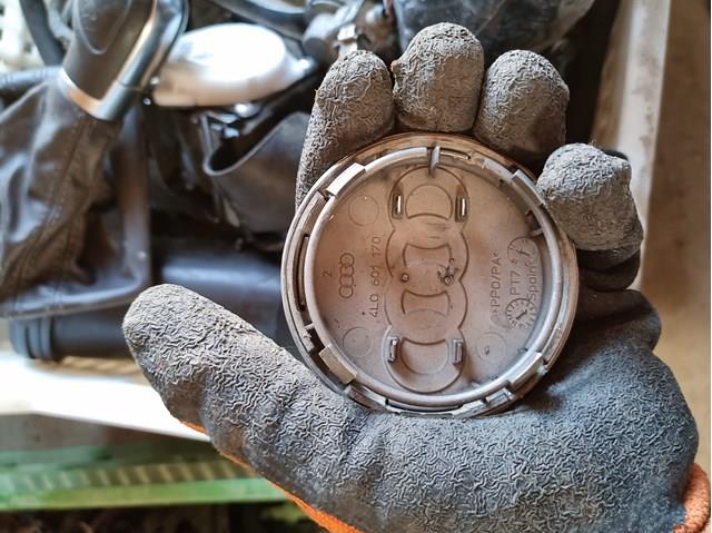 Колпаки на диски 4L0601170 VAG