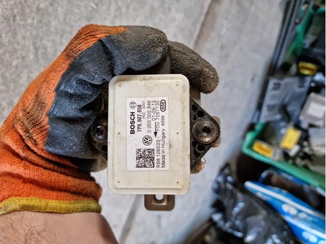 Датчик продольного ускорения 7P6907658 VAG