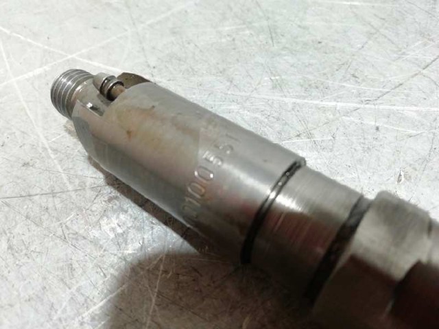 MERCEDES 0000100551 Форсунка впрыска топлива в наличии Киев
