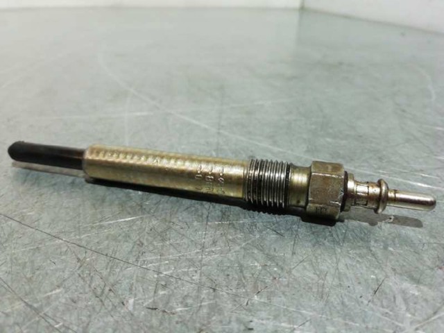 MERCEDES 0011592101 Свеча накала в наличии Чернигов