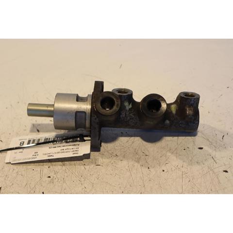 Q0012158V002000000 MERCEDES Цилиндр тормозной главный купить в Чернигов