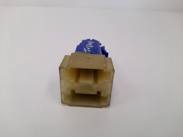 A0015459509 Датчик включения стопсигнала купить Ровно
