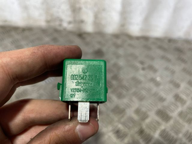 MERCEDES 0025422319 Реле компрессора пневмоподвески в наличии Львов