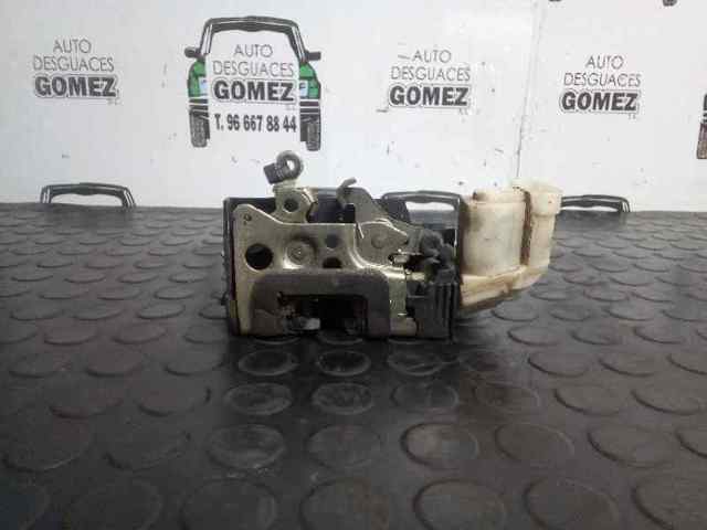 Fecho da porta dianteira esquerda Fiat Punto 2 188