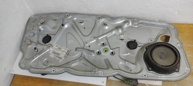 Mecanismo de acionamento de vidro da porta dianteira esquerda 00467815630 FIAT