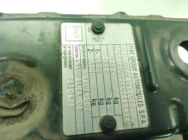 Suporte do radiador montado (painel de montagem de fixação das luzes) Alfa Romeo Giulietta 940