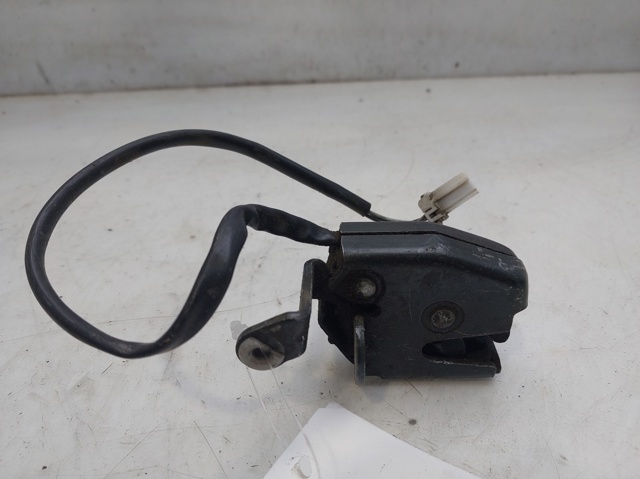 Fecho superior da porta traseira esquerda batente 0051757819 Fiat/Alfa/Lancia